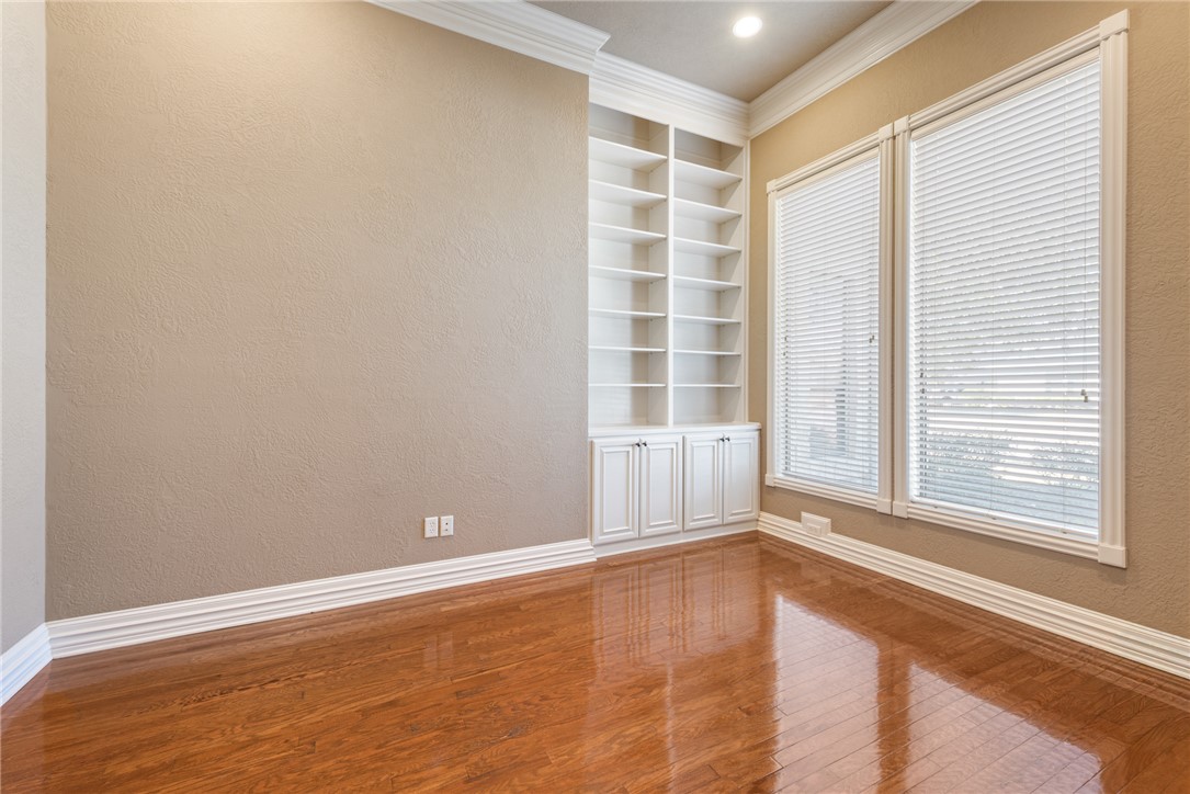 904 Plainfield Court