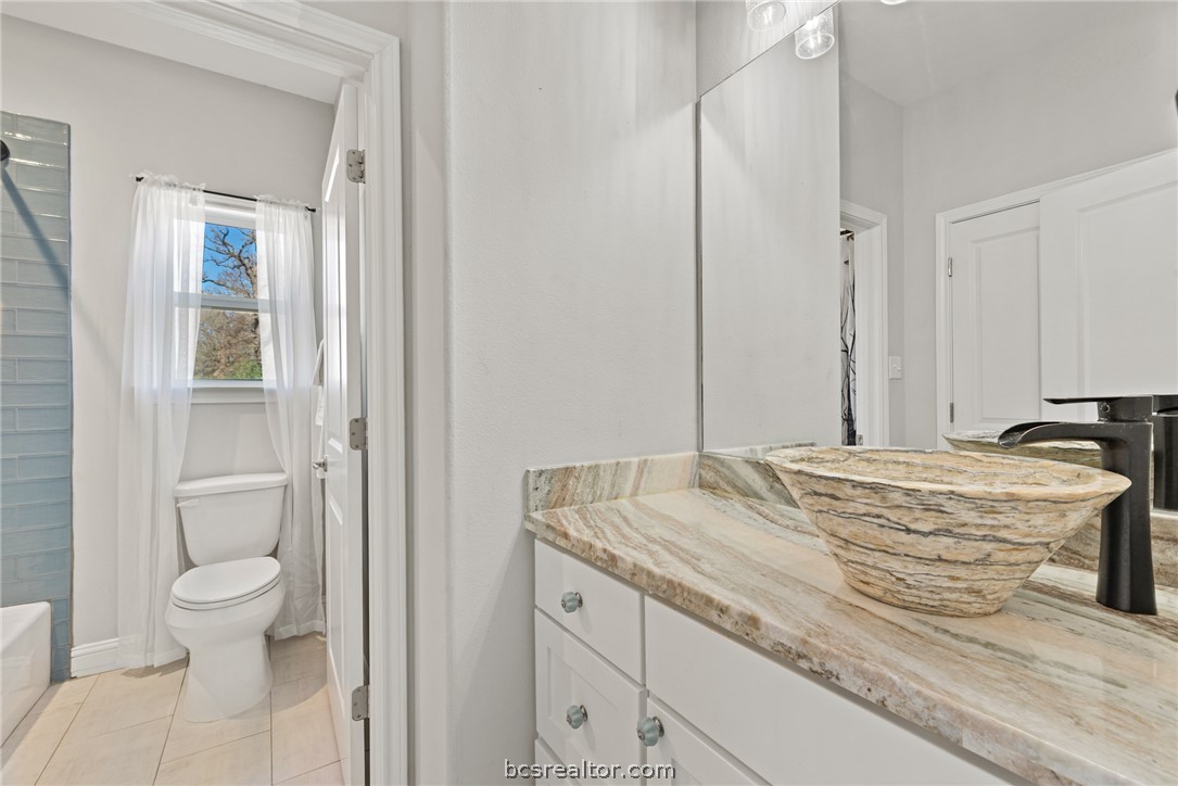 9066 King Oaks Drive