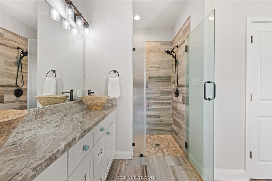 9066 King Oaks Drive