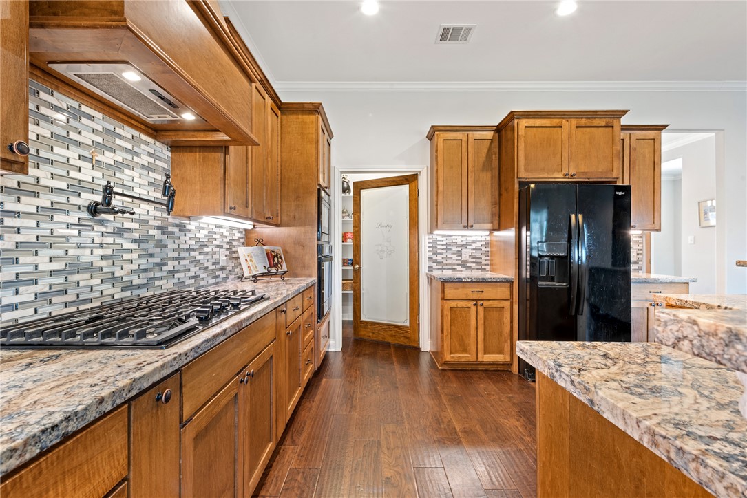 9066 King Oaks Drive