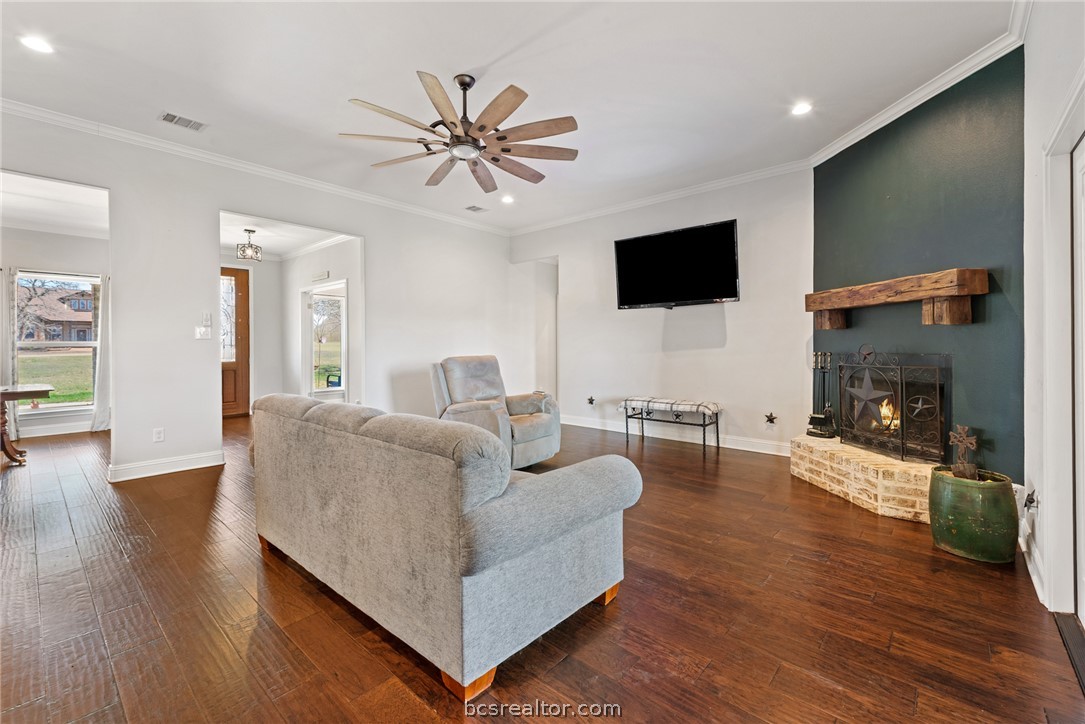 9066 King Oaks Drive