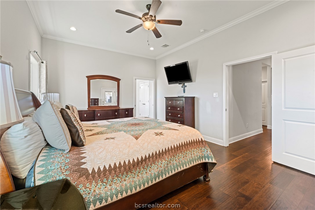 9066 King Oaks Drive