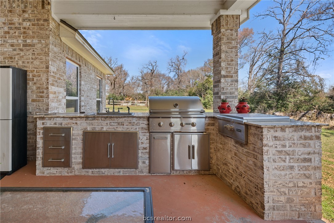 9066 King Oaks Drive