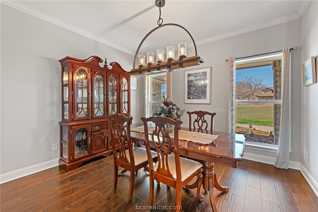 9066 King Oaks Drive