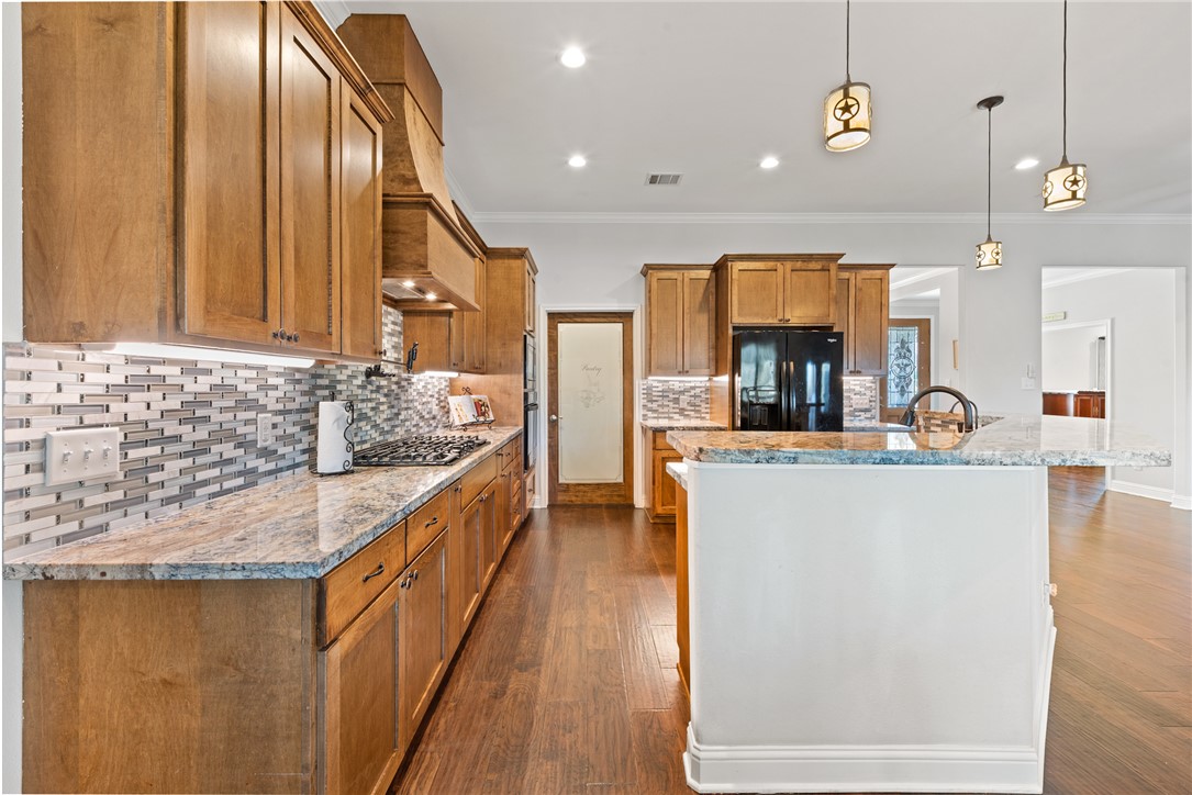 9066 King Oaks Drive