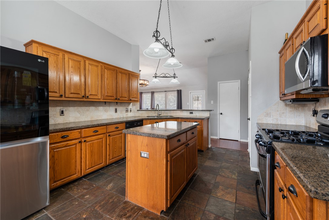 1721 Purple Martin Cove