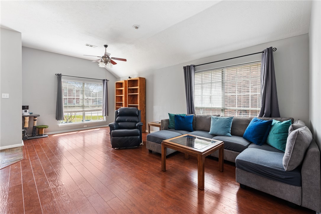 1721 Purple Martin Cove