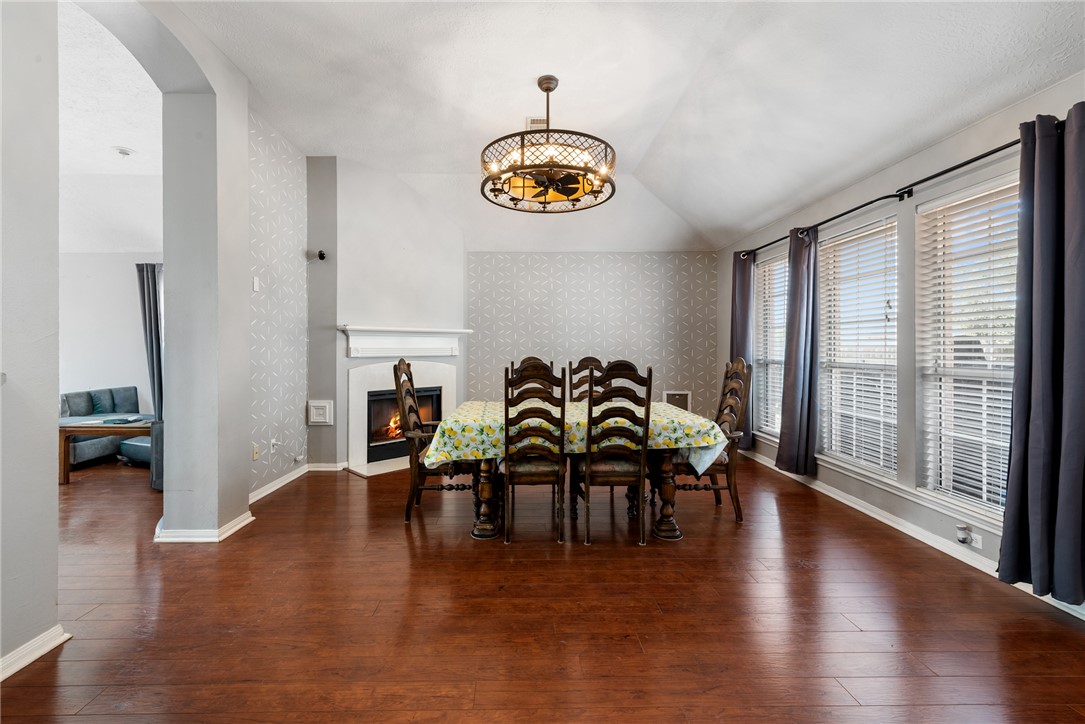 1721 Purple Martin Cove