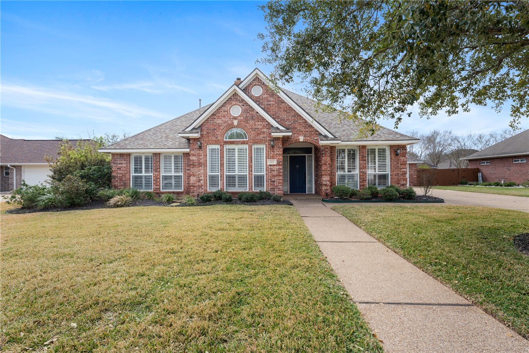 814 Royal Adelade Drive