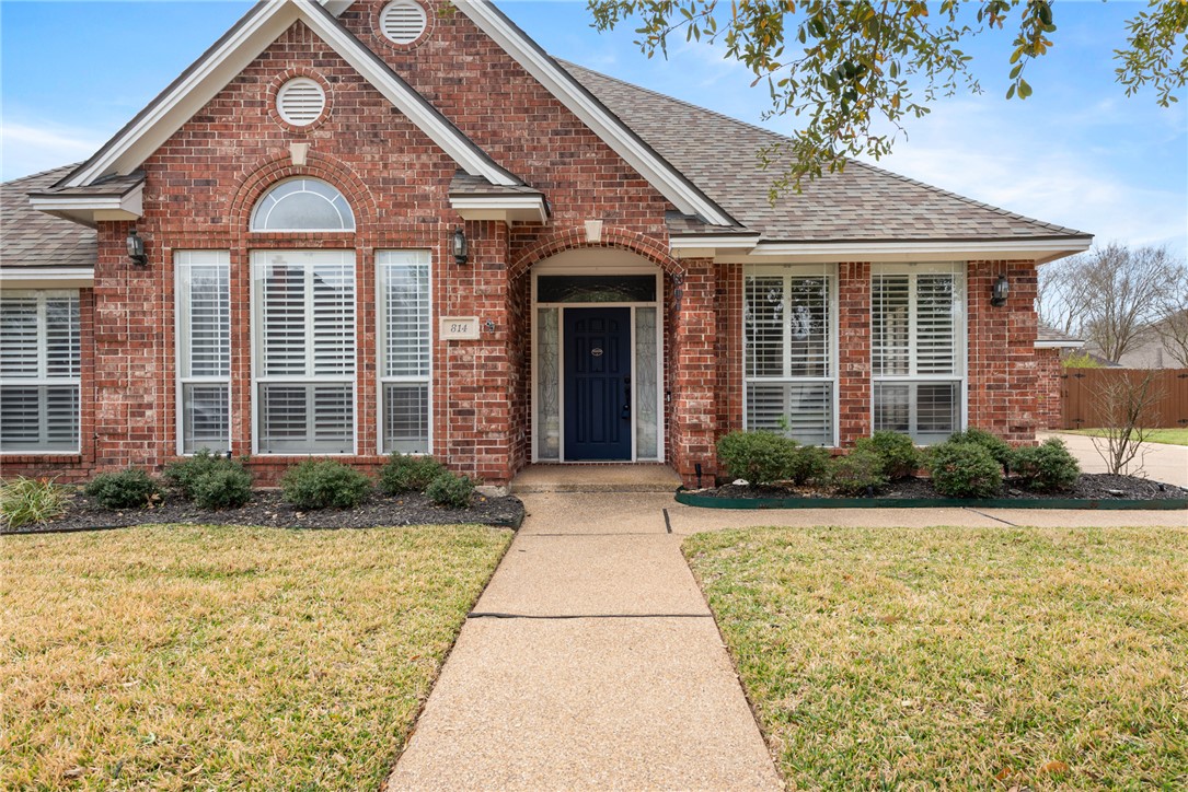 814 Royal Adelade Drive