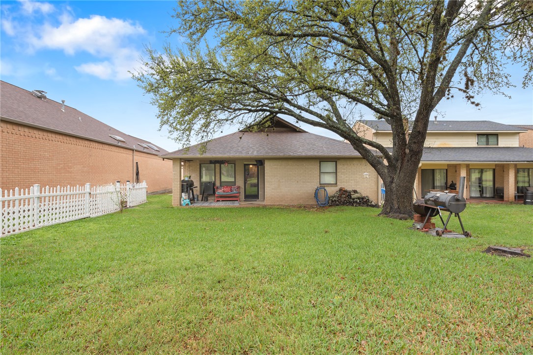 2900 Broadmoor Drive
