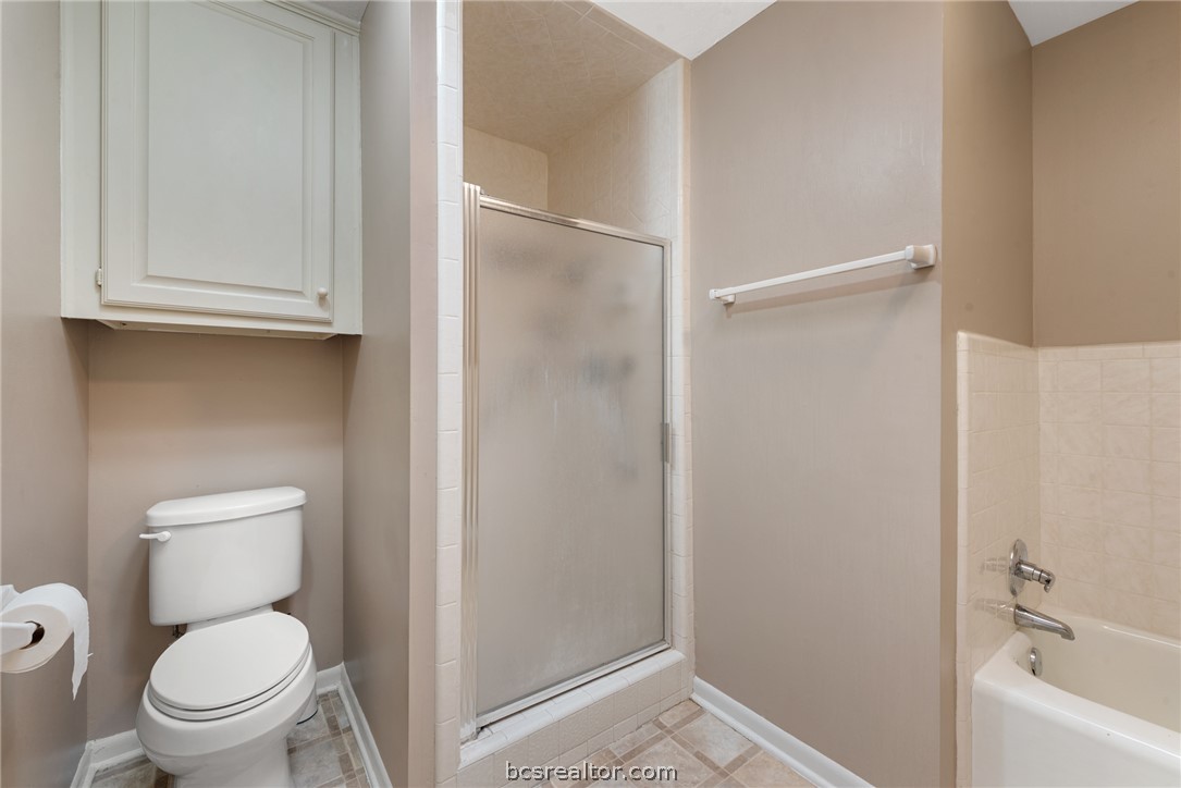 2900 Broadmoor Drive