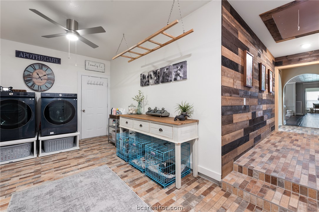 2512 Towering Oaks Drive