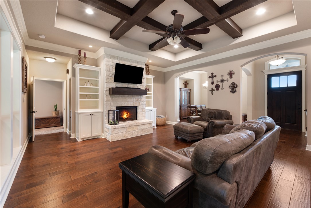 4605 River Valley Drive