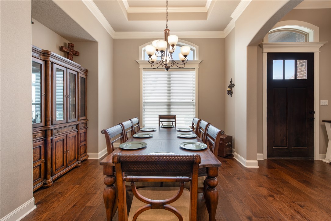 4605 River Valley Drive