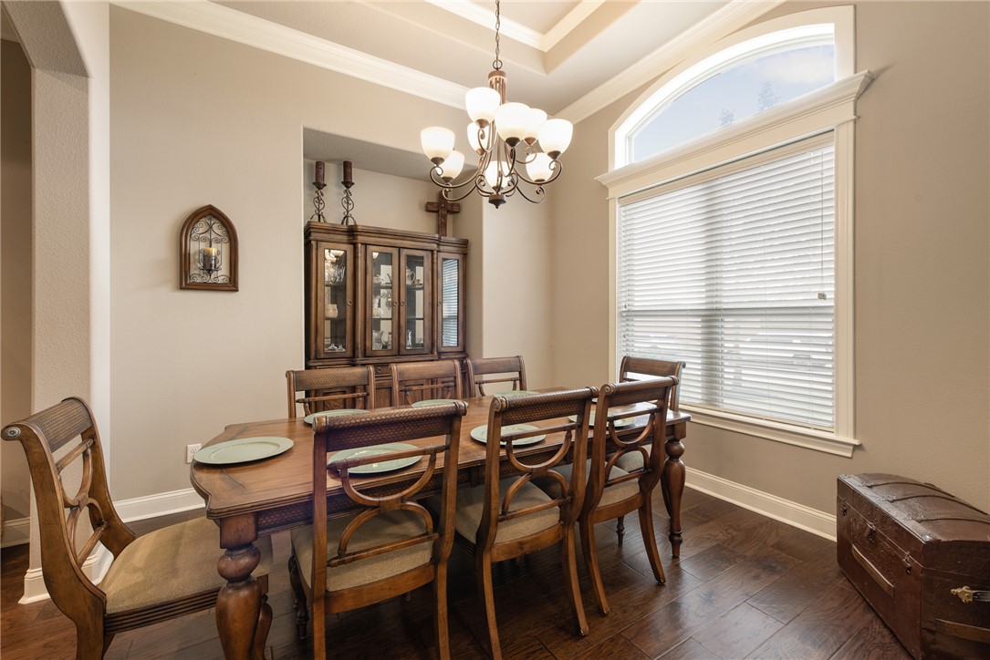 4605 River Valley Drive