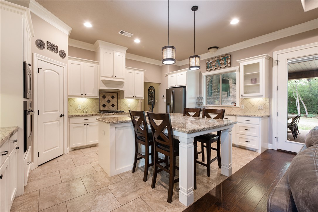 4605 River Valley Drive