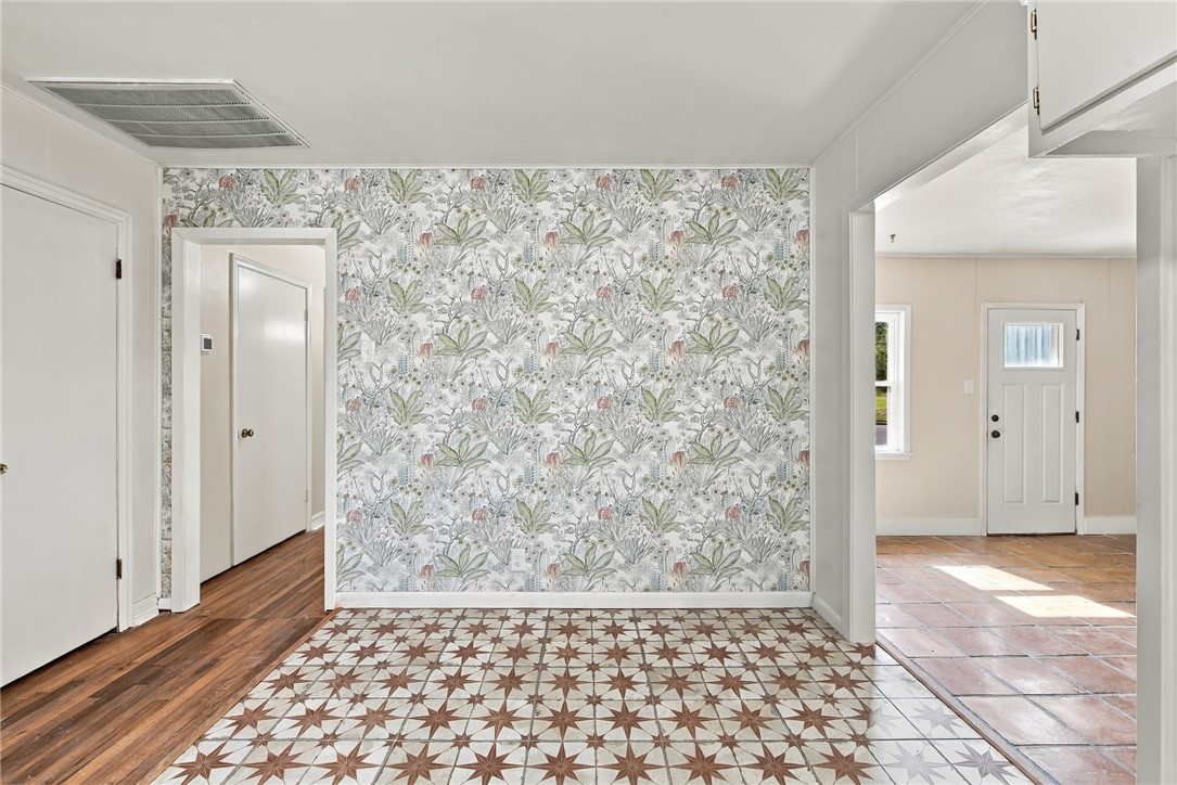 806 Mary Lake Drive