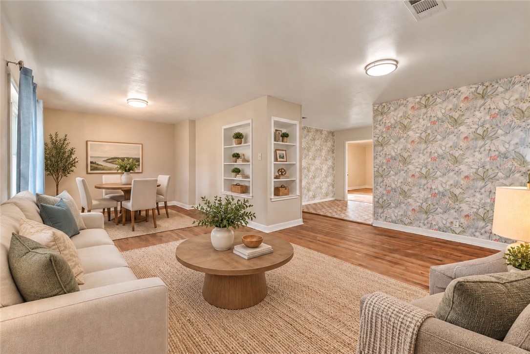 806 Mary Lake Drive