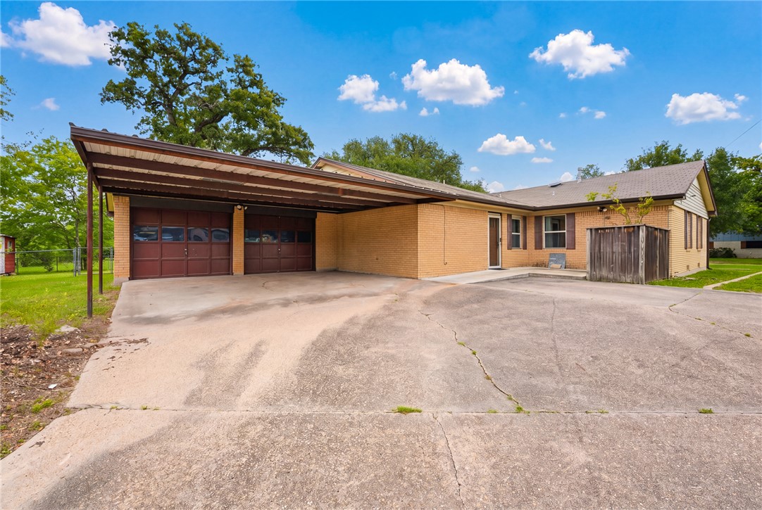 806 Mary Lake Drive