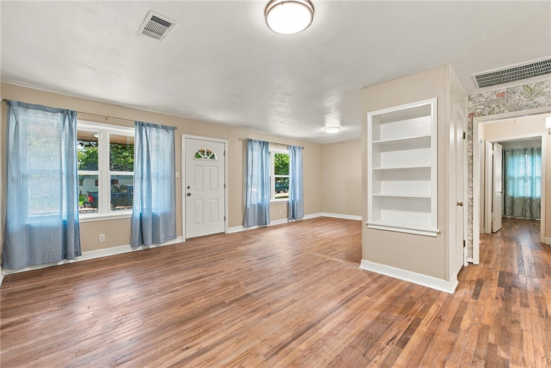 806 Mary Lake Drive