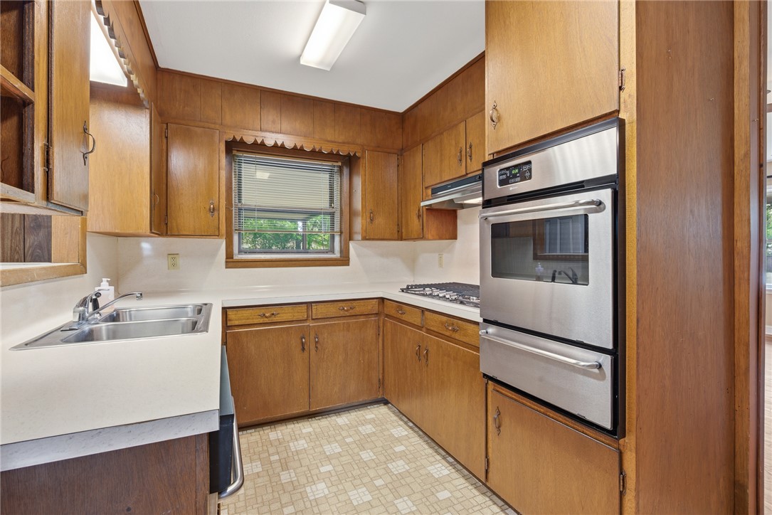806 Mary Lake Drive