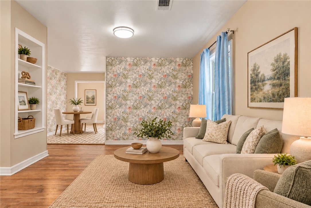 806 Mary Lake Drive