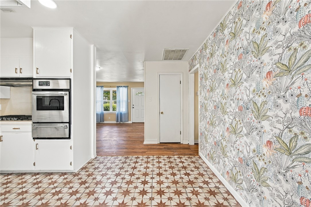 806 Mary Lake Drive