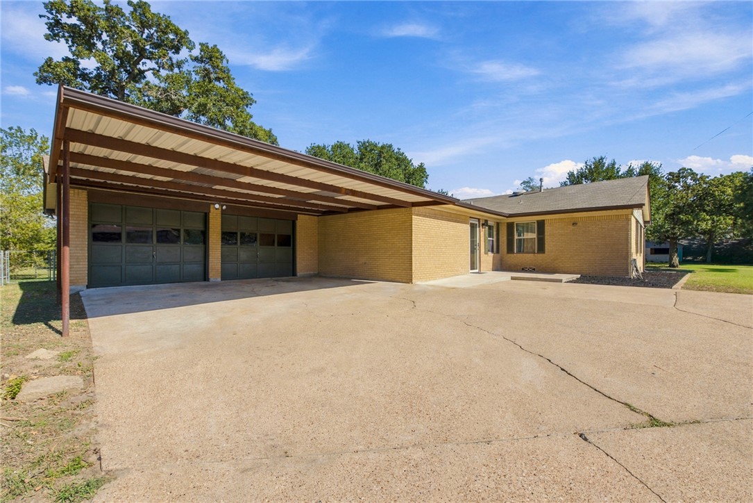 806 Mary Lake Drive