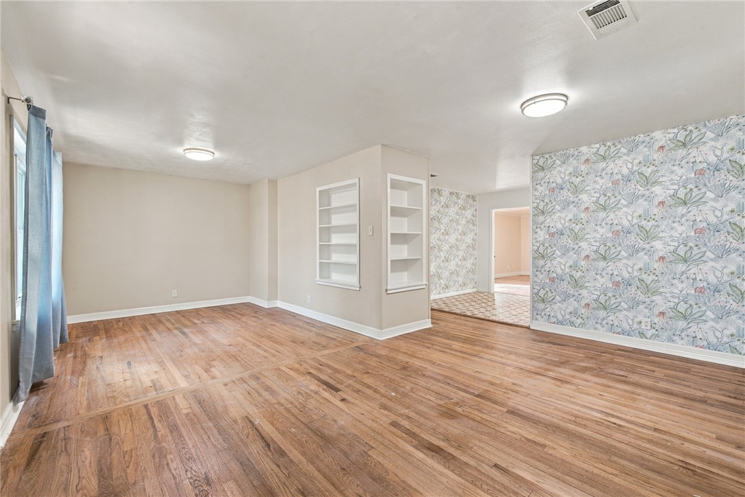 806 Mary Lake Drive