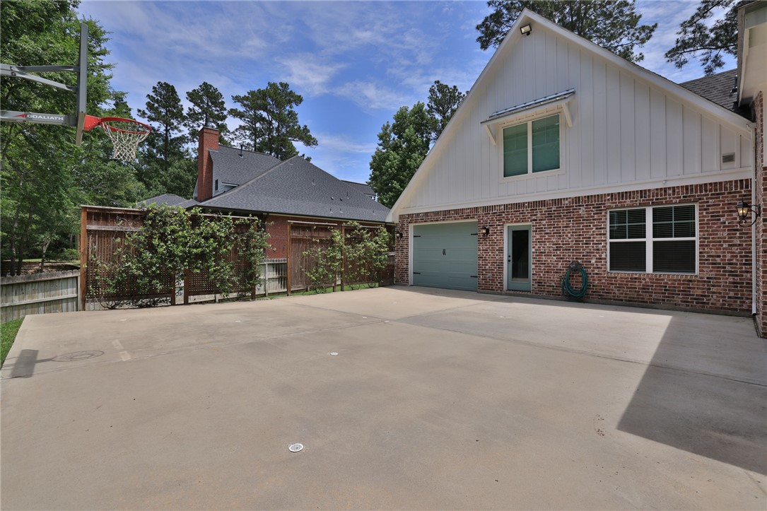 390 Camden Hills