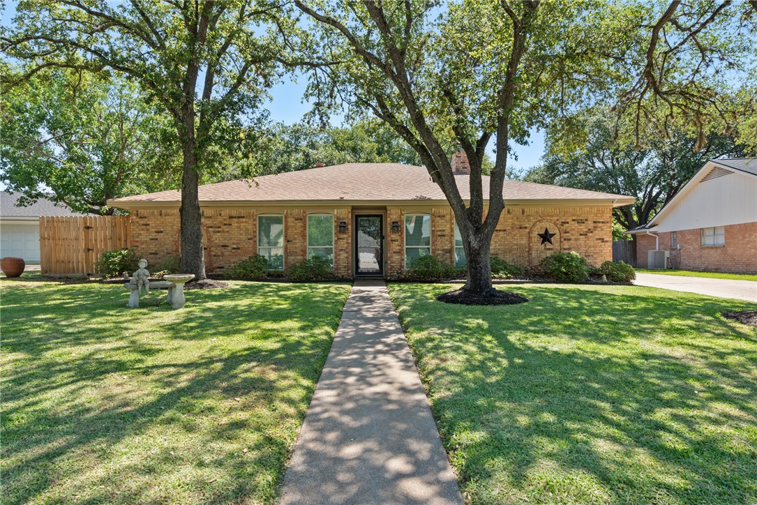3805 Windridge Drive