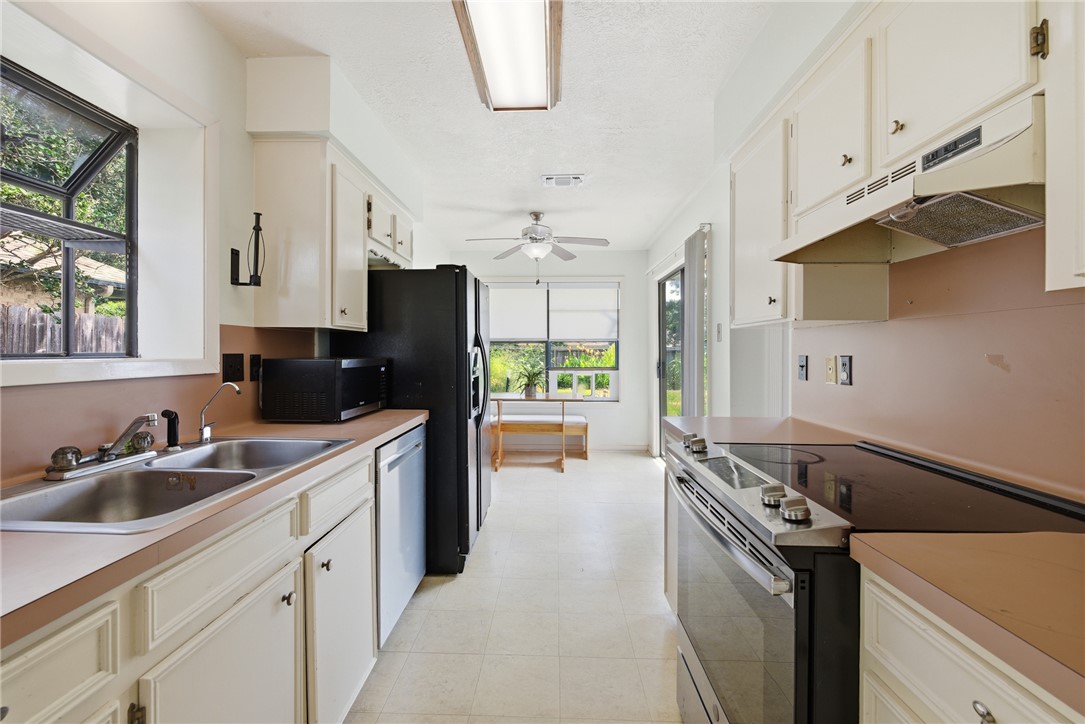 3912 Sierra Court