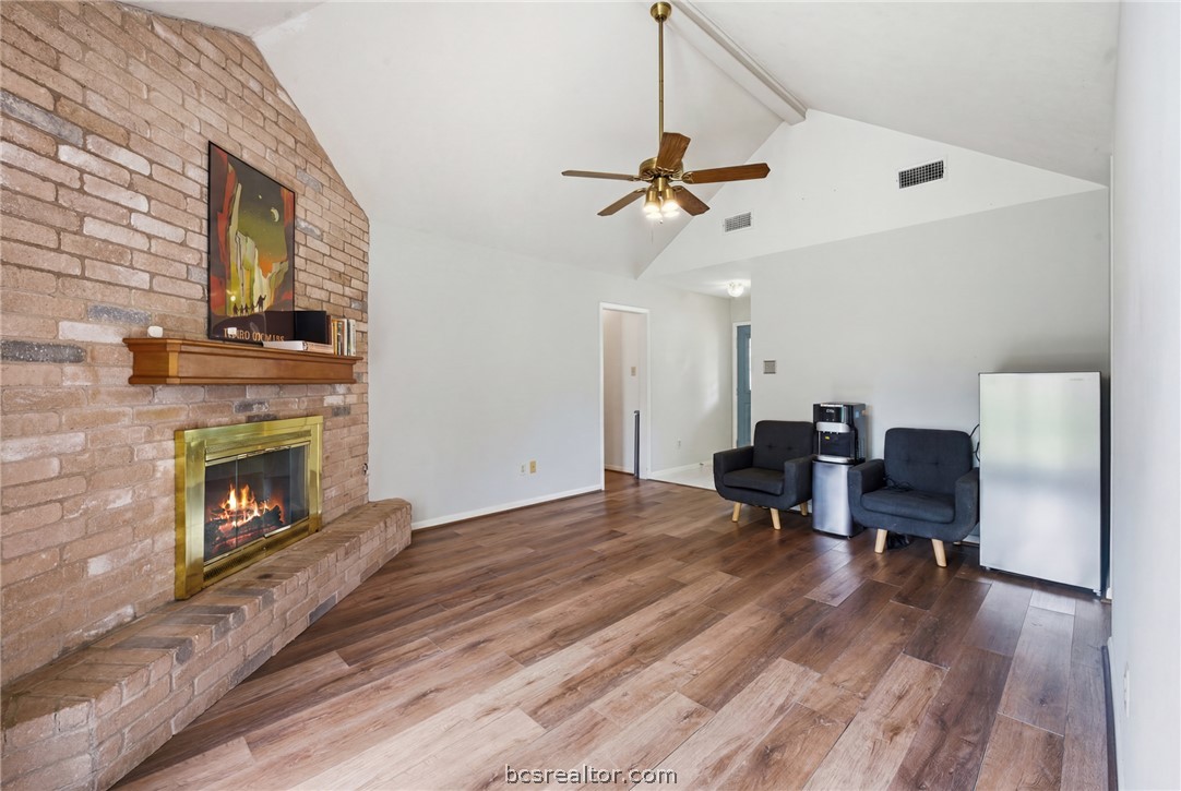 3912 Sierra Court