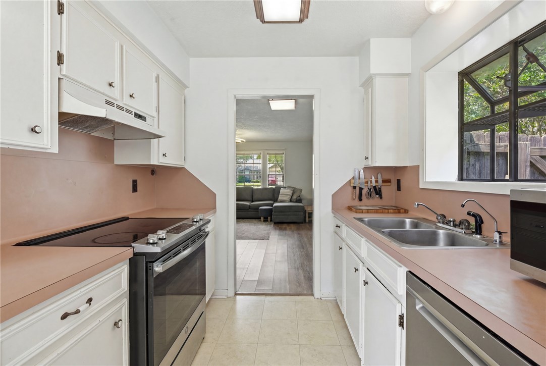 3912 Sierra Court