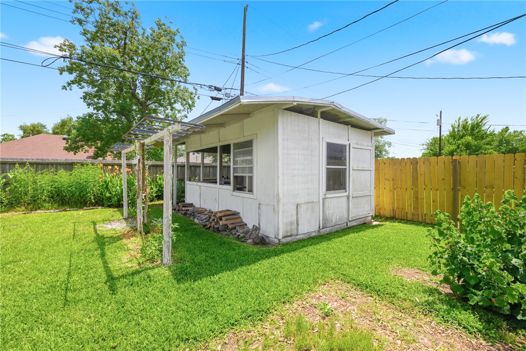 3912 Sierra Court