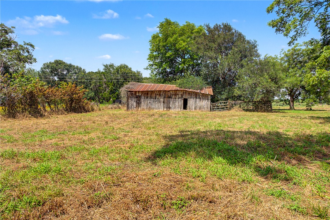 11595 Hwy 21 W