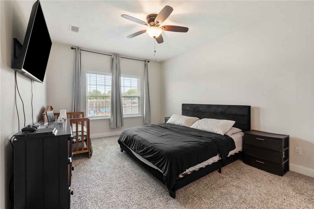 401 Brazos Bend