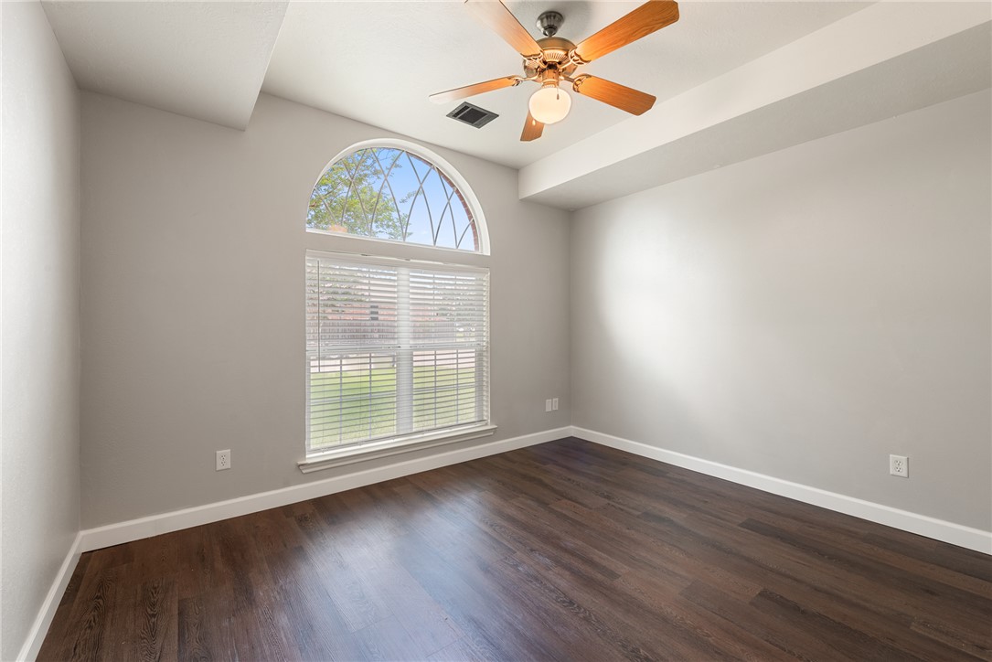 1204 Harrisonburg Lane