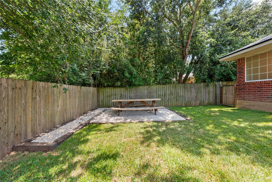 1204 Harrisonburg Lane