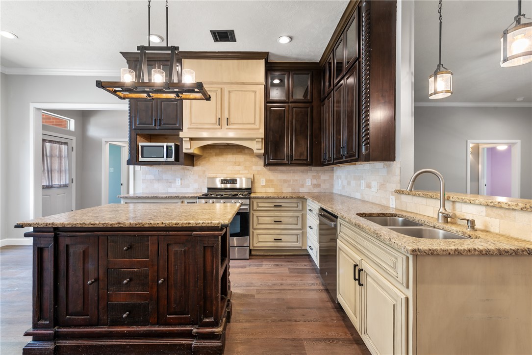 1204 Harrisonburg Lane