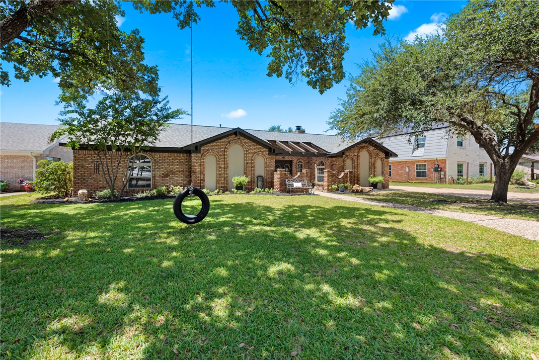2307 Quail Hollow Drive