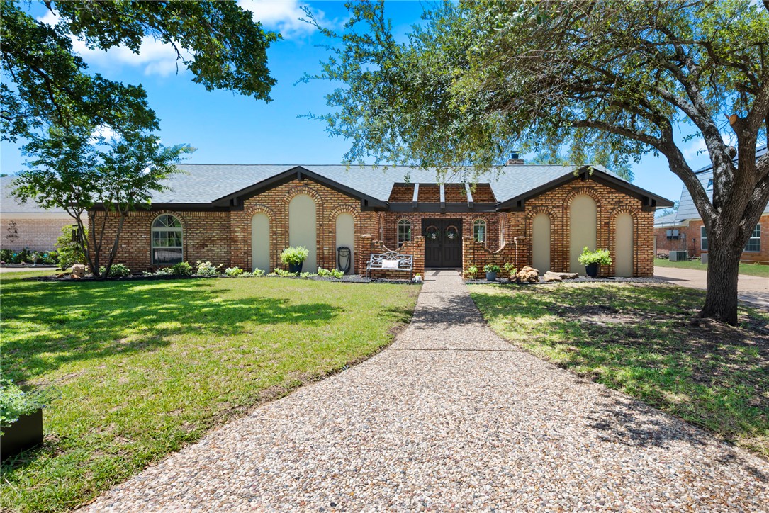 2307 Quail Hollow Drive