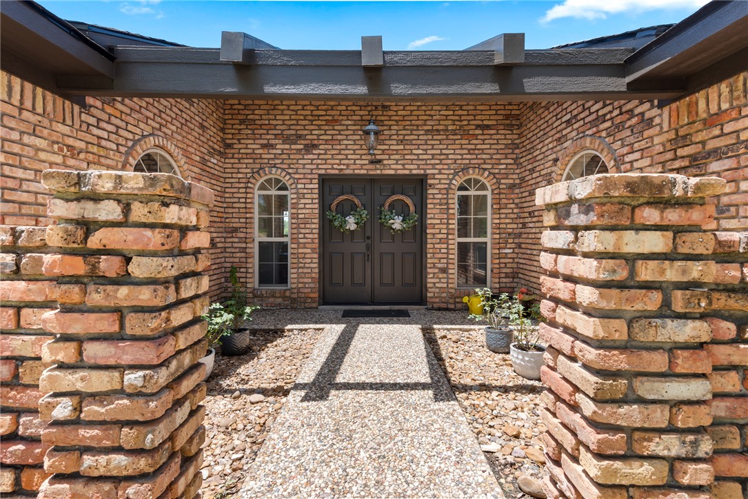 2307 Quail Hollow Drive