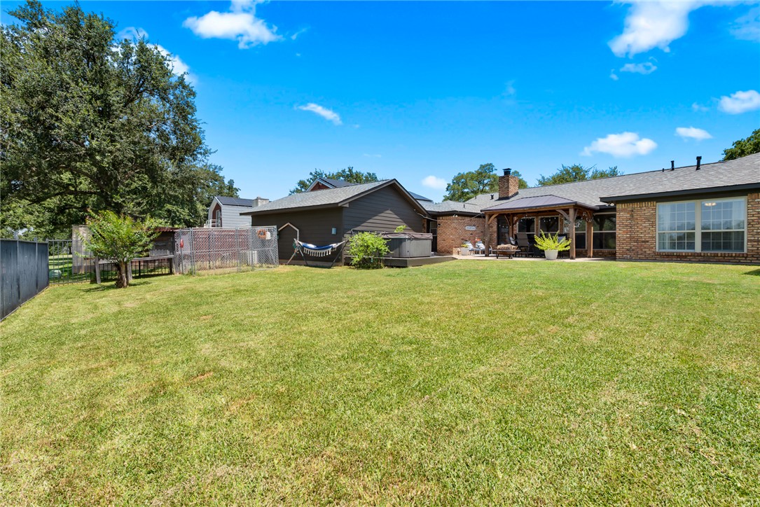 2307 Quail Hollow Drive