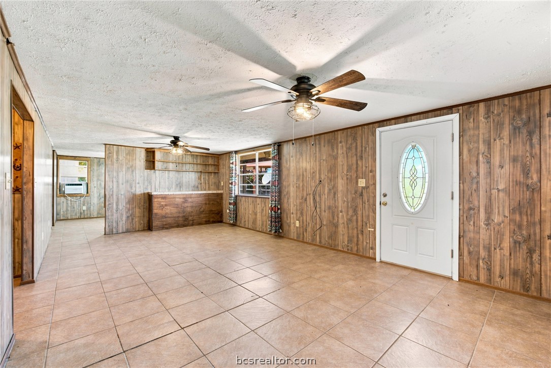 8032 East FM 979