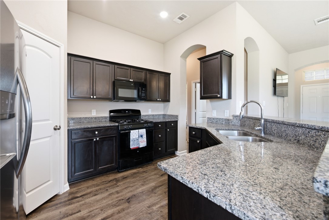 2061 Positano Loop