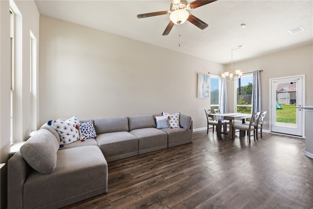 2061 Positano Loop