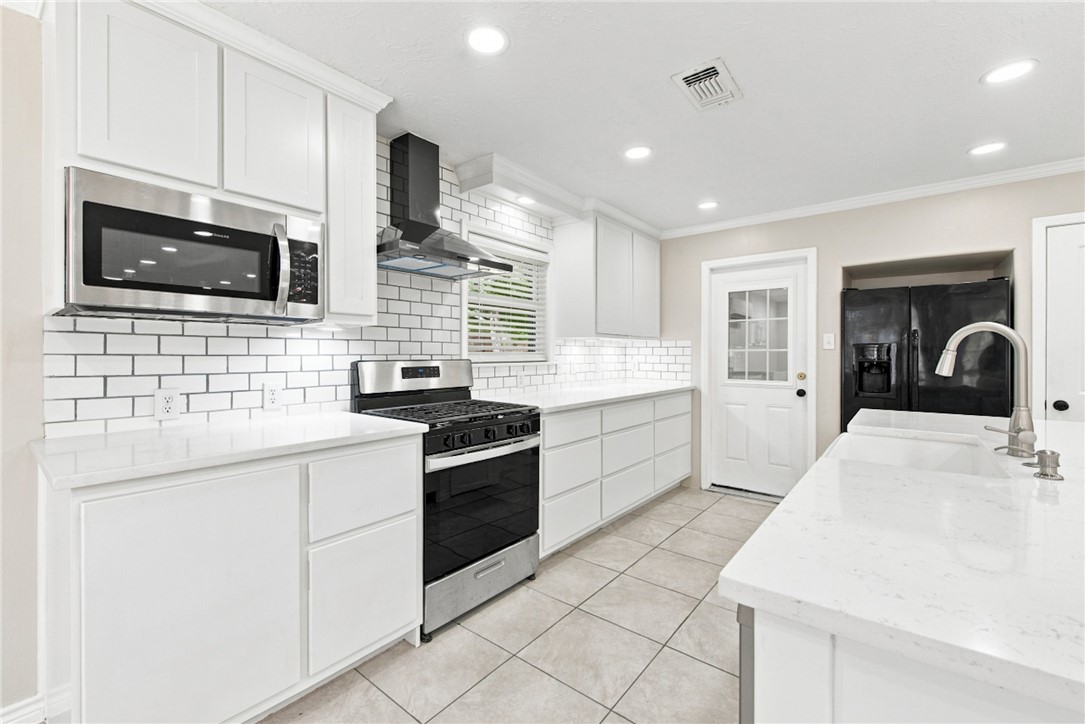 1302 Hawk Tree Drive