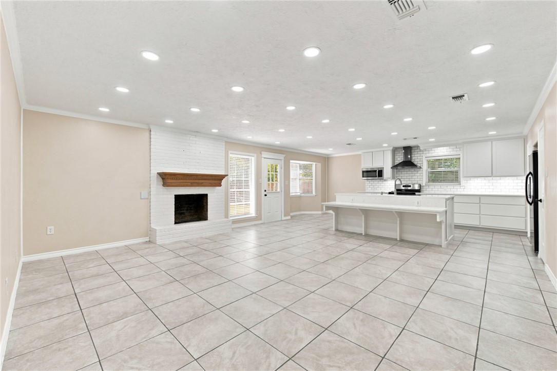 1302 Hawk Tree Drive